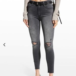 Mother distressed Looker Ankle Fray. Size 30. Missing Button